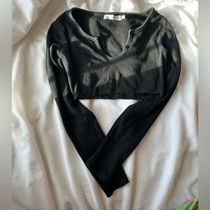 Adika black crop top size small, barley used excellent condition.